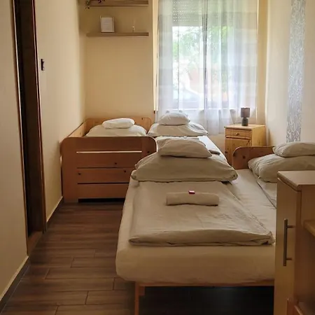 Megyehaz Apartman Makó Extérieur photo