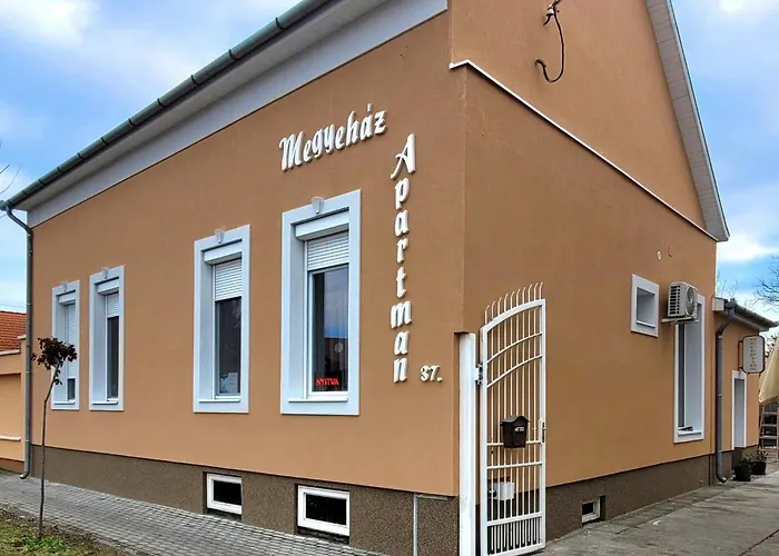 Megyehaz Apartman